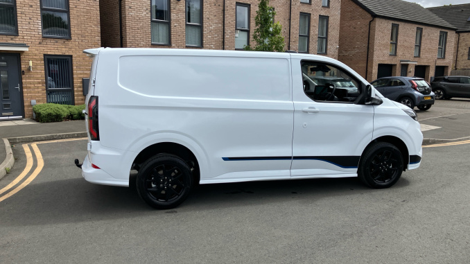 Ford Transit Custom 320 L1 Diesel Fwd 2.0 EcoBlue 150ps H1 Van Sport - Image 31